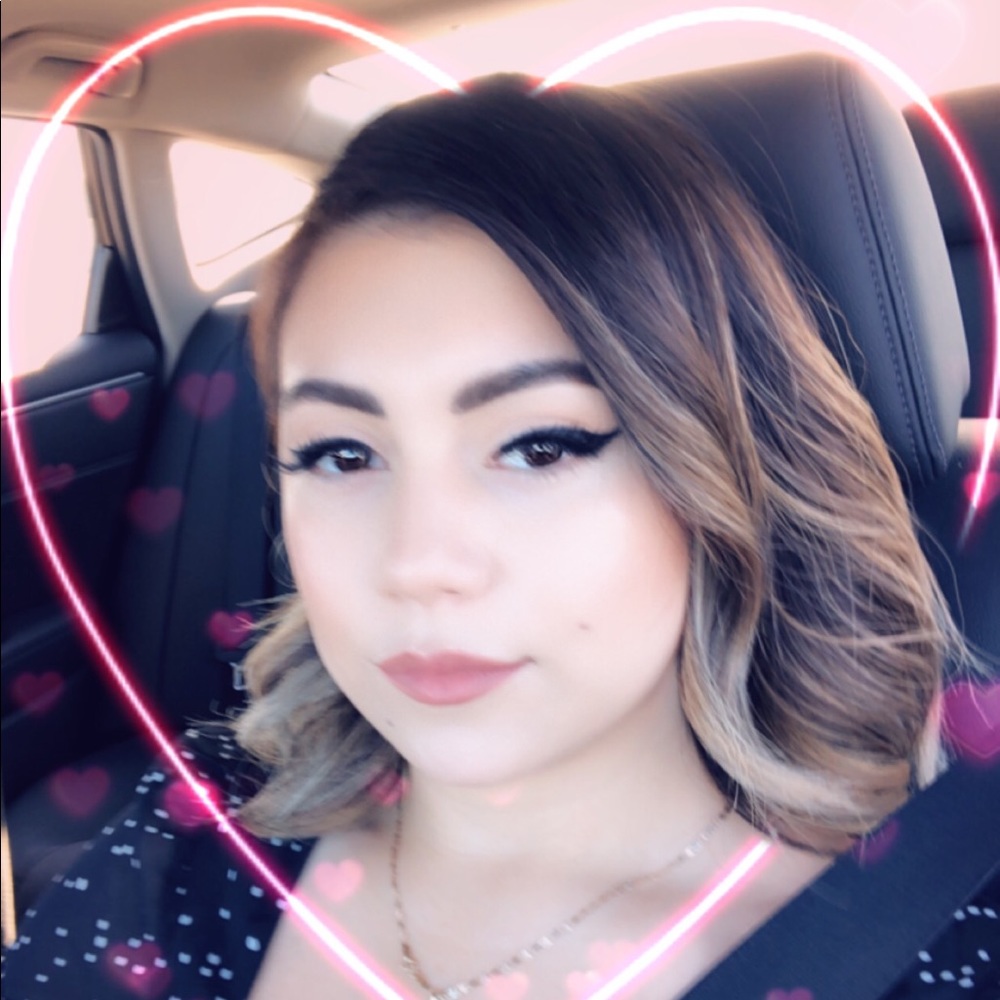 Meet your Posher, Ashley